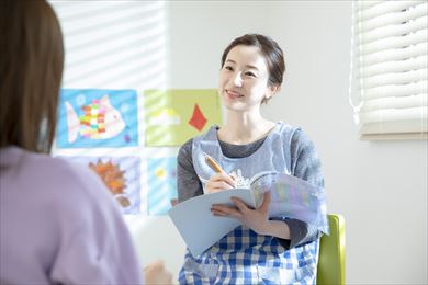 学童への送迎バス内で古典暗唱トレーニング&保育をお任せします！